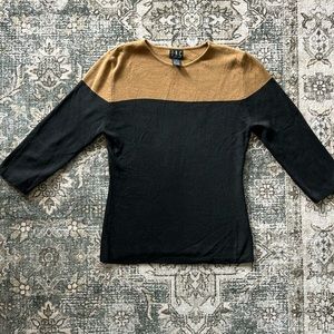 Tan and brown sweater. Lightly worn, very comfortable. Size M